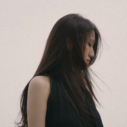 nov – Still The Same – Single