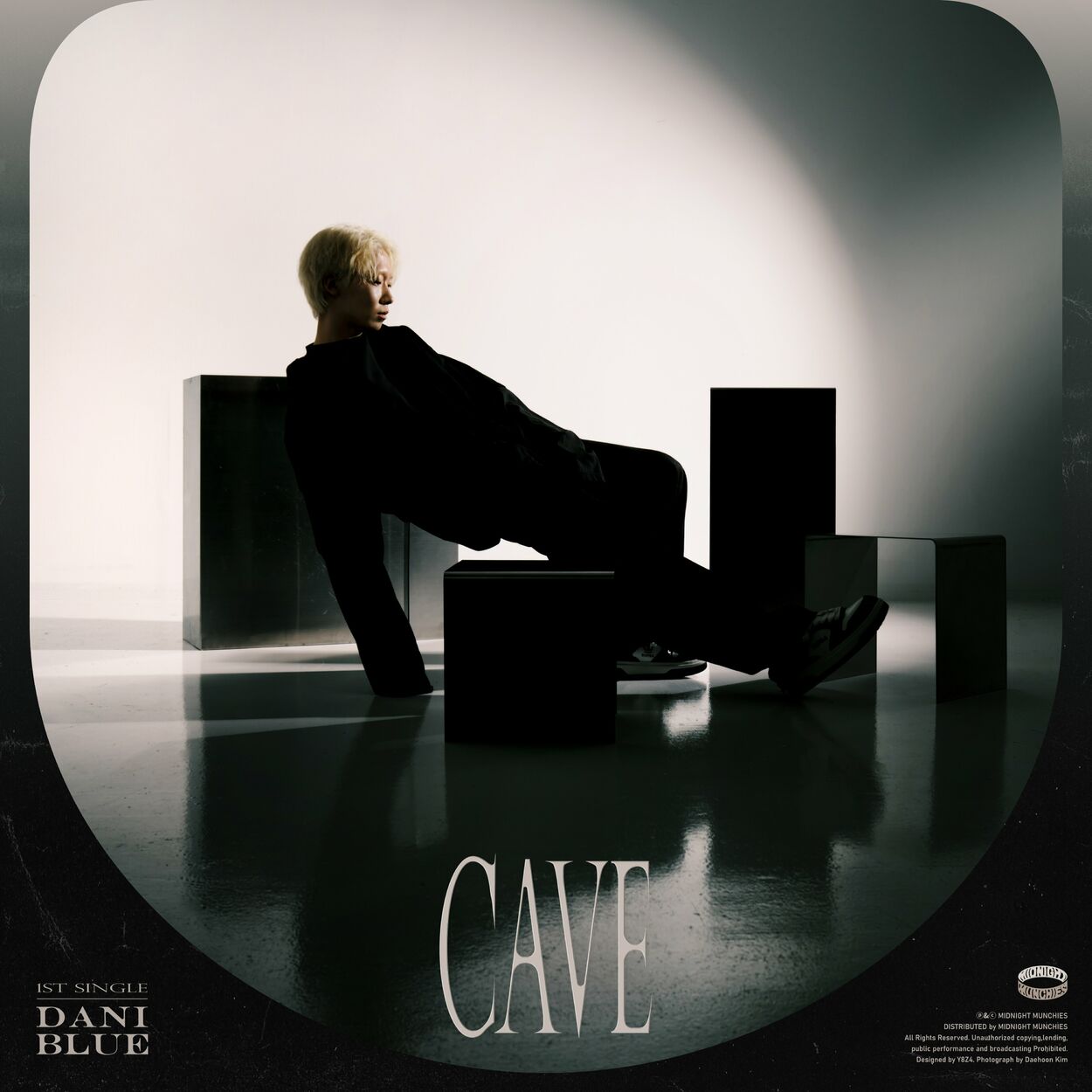 Dani Blue – CAVE – Single