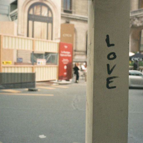 ADORA – 10 Reasons for I love you – Single