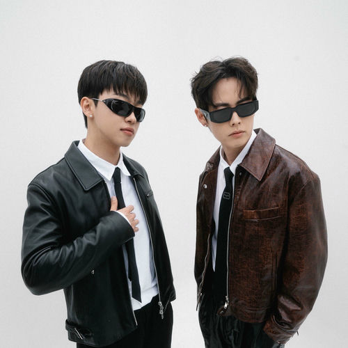 Rovv – Typin’ – Single